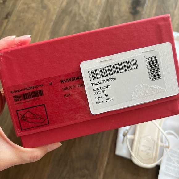 Roger Vivier Bikiviv Sandals in White - Picture 5 of 5